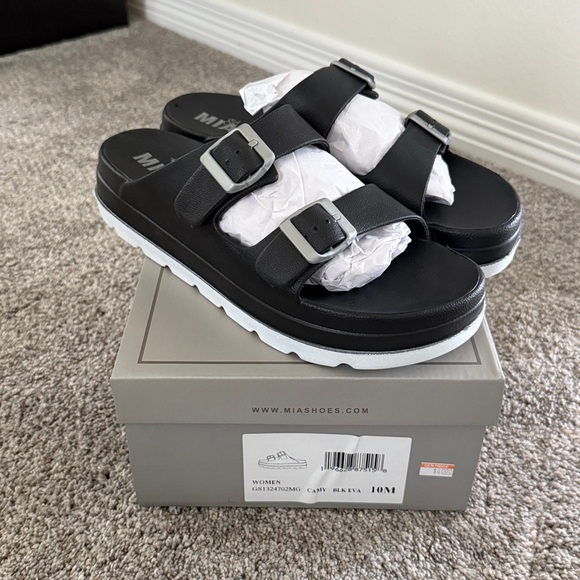 MIA Shoes - NEW MIA Cammy Black Sandals with Buckles 10 Women